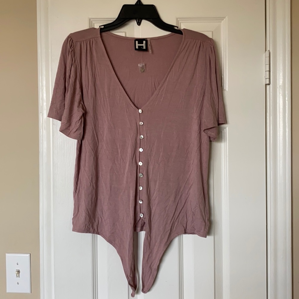 H by bordeux button t-shirt